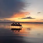 Beachfront In Siofok-balaton 19751 דירה *